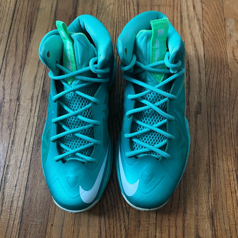 Lebron 10 - Picture 3 of 5